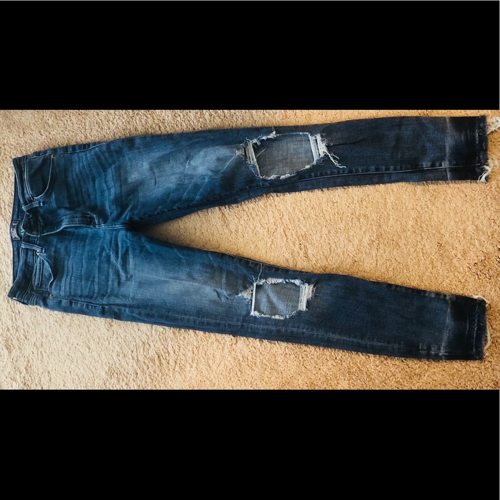 Abercrombie & Fitch Distressed Skinny Jeans